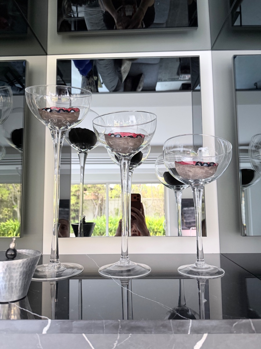 3 Glass vases