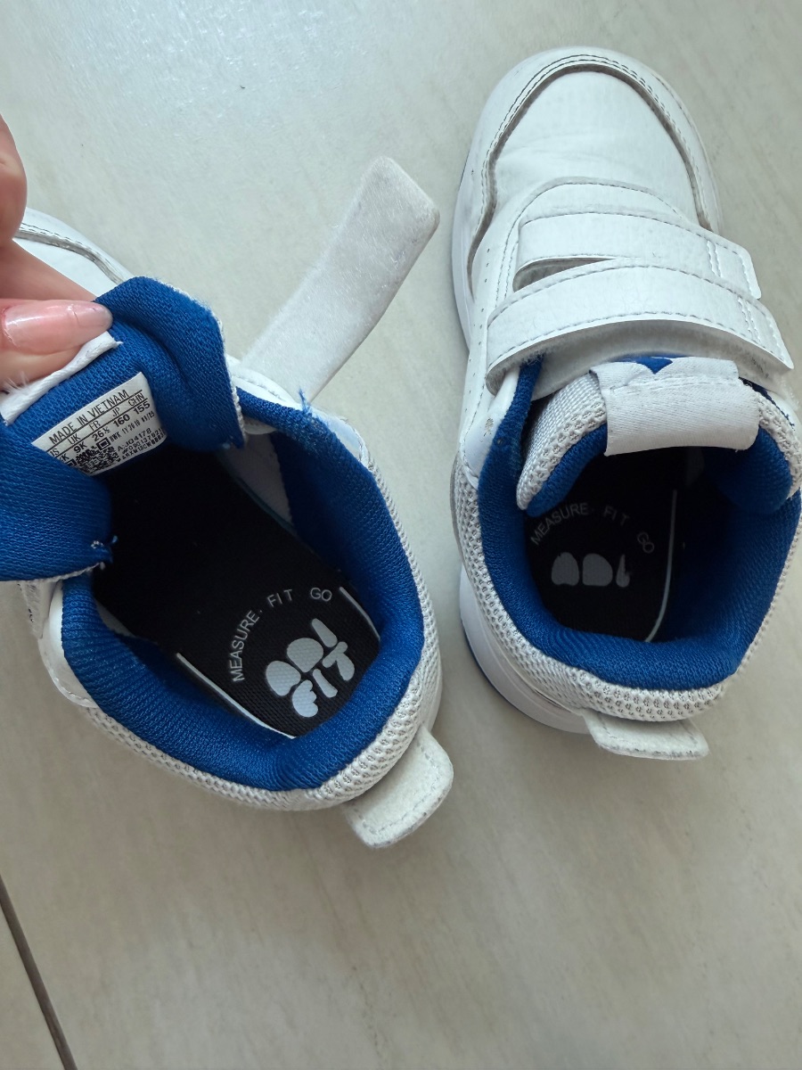 Adidas boys shoes 26,5 photo 3
