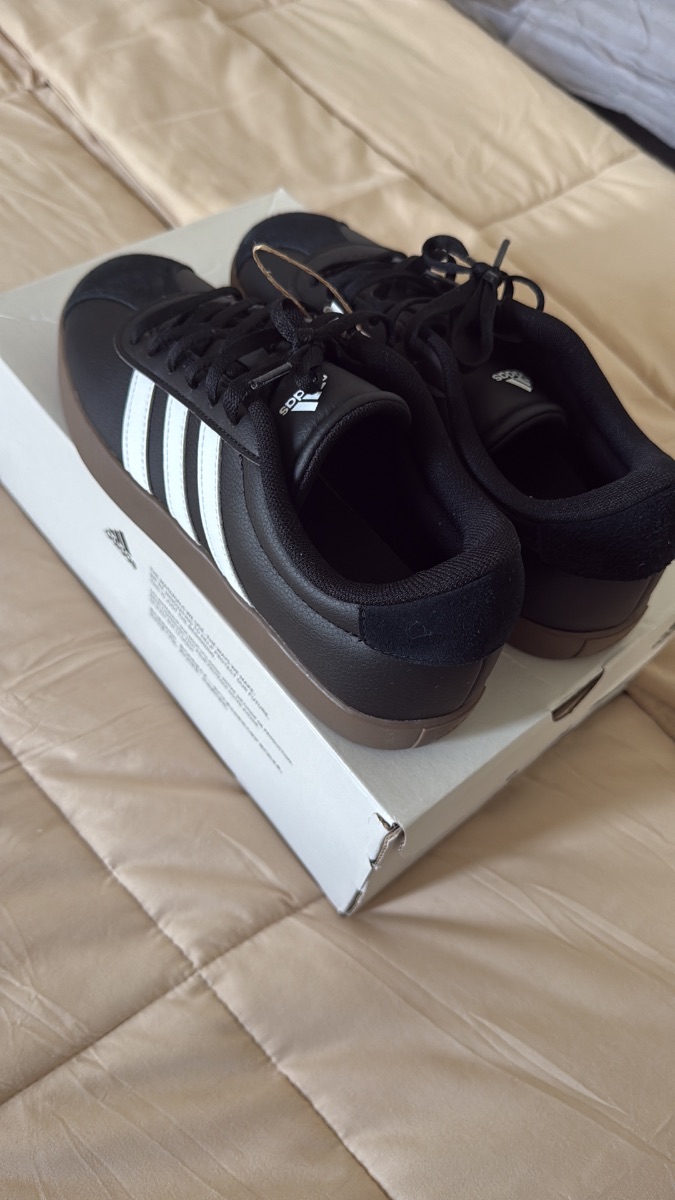 Adidas sneakers photo 2