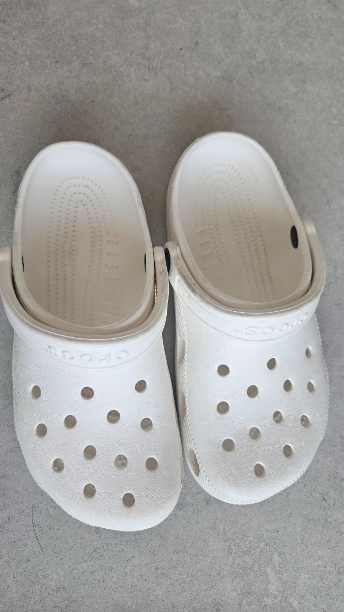 White Crocs photo 2