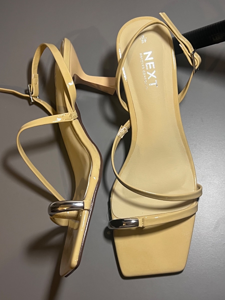 Next Yellow kitten heels uk6 photo 2