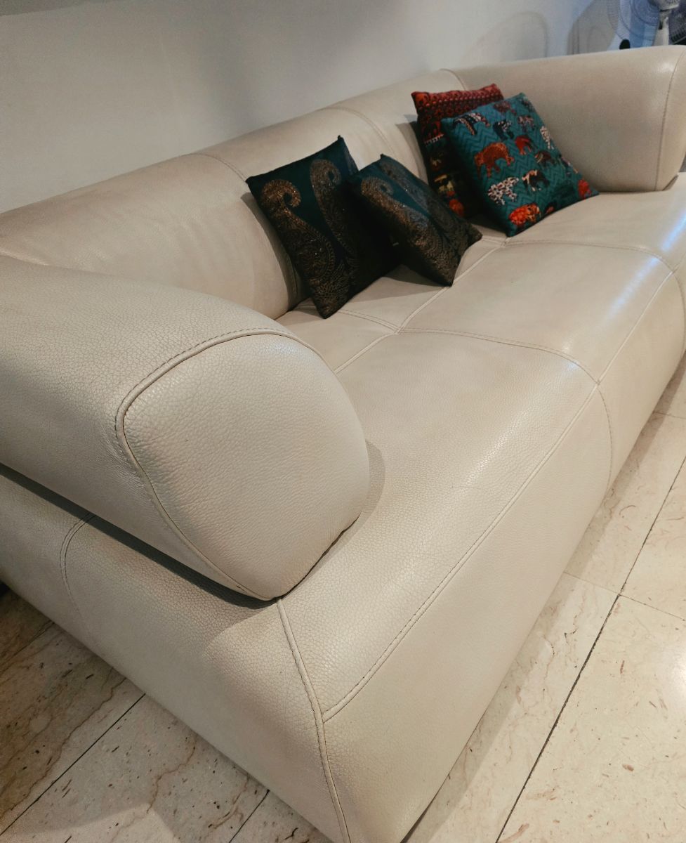 Premium Genuine Leather Sofa Set (3+2 Seater) – Elegant White, Excellent Condition photo 2