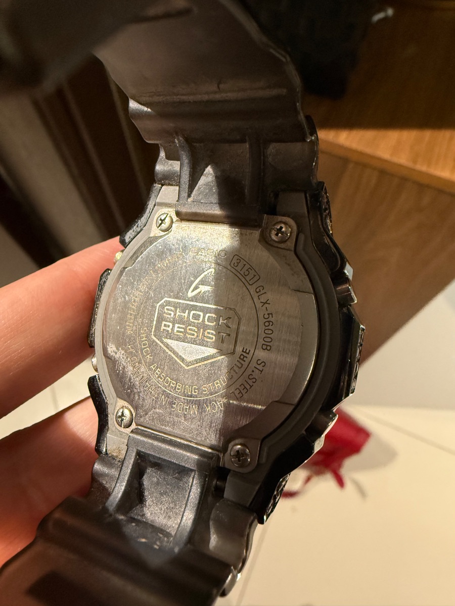 Gshock watch limited edition with pink rhinestones photo 2