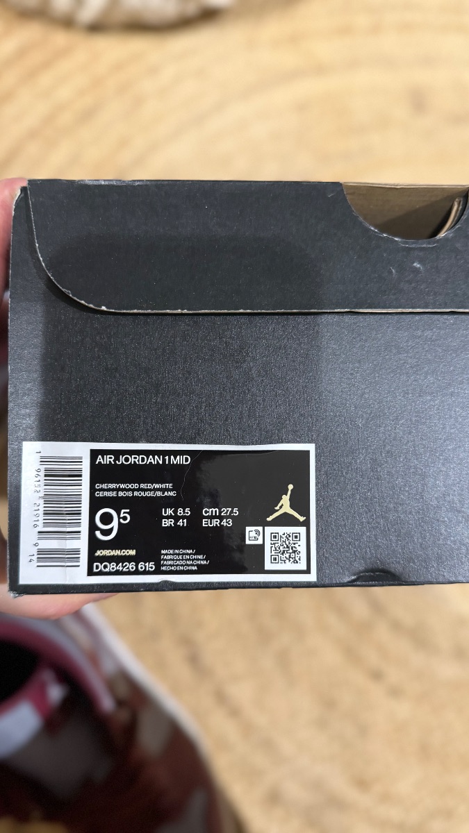 Nike Jordans 1 mid cherrywood 43/9.5 photo 2