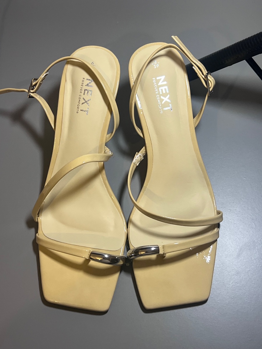 Next Yellow kitten heels uk6