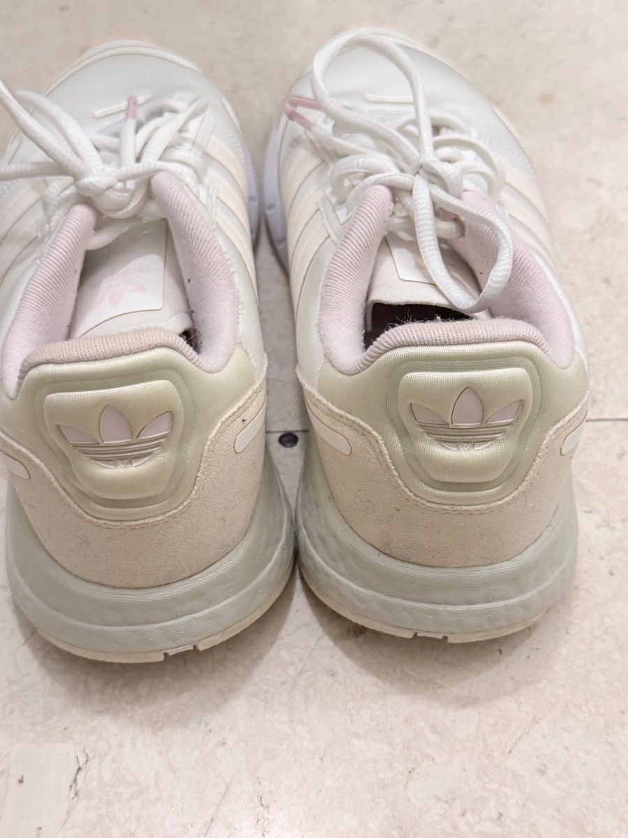 Adidas sneakers photo 2