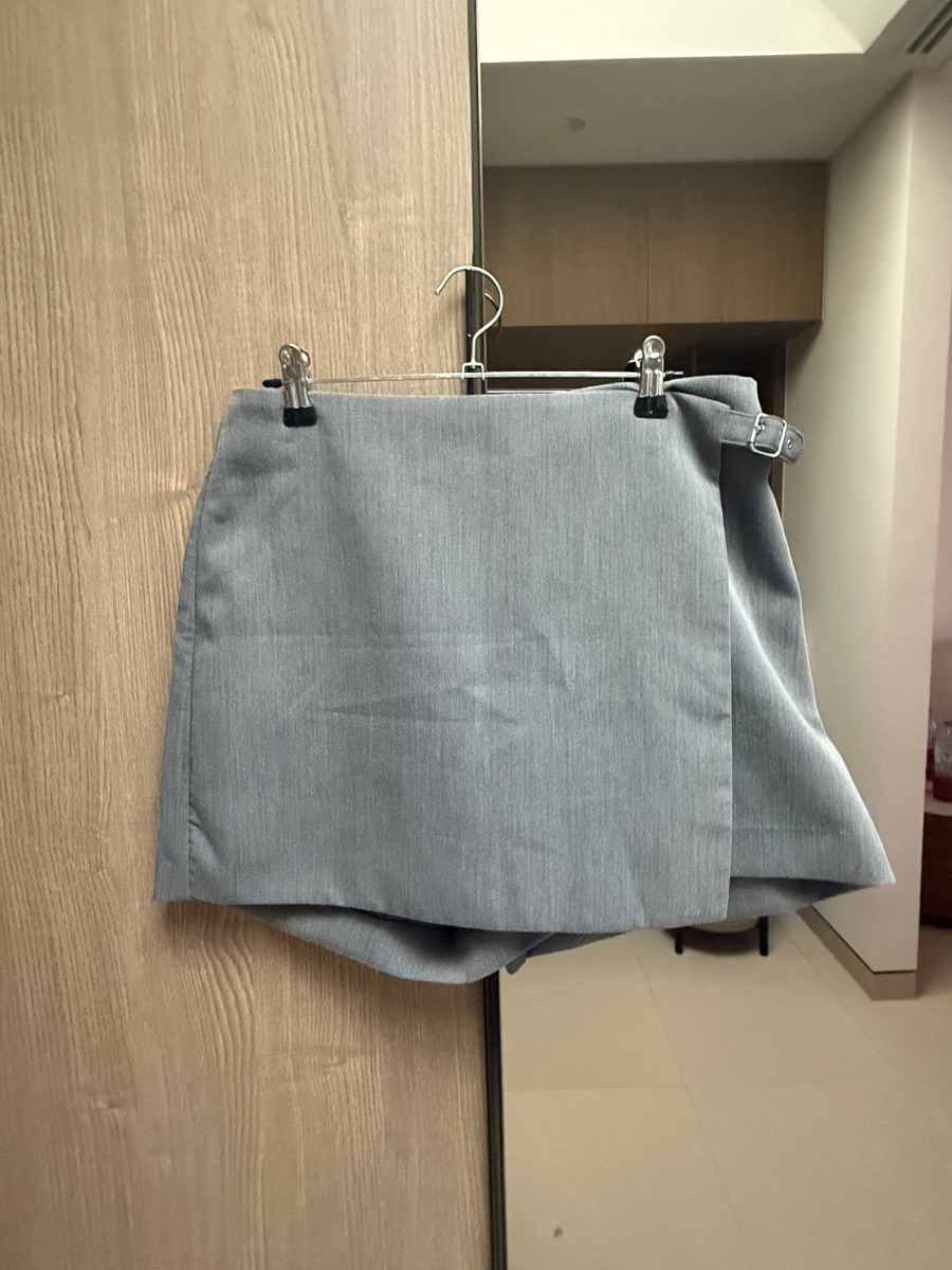 H&M Grey Skort
