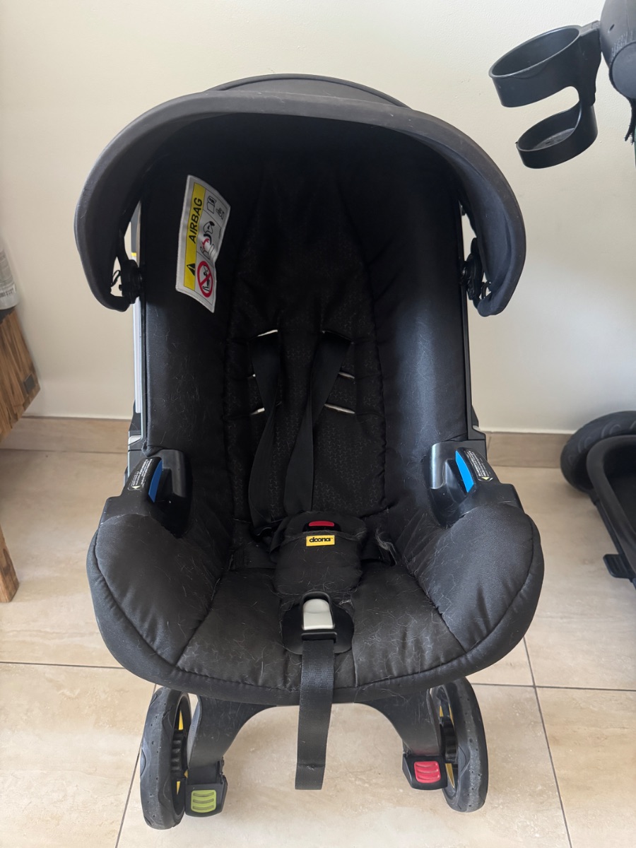 Doona stroller photo 2