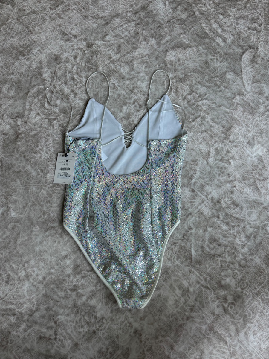 Bershka top size M photo 2