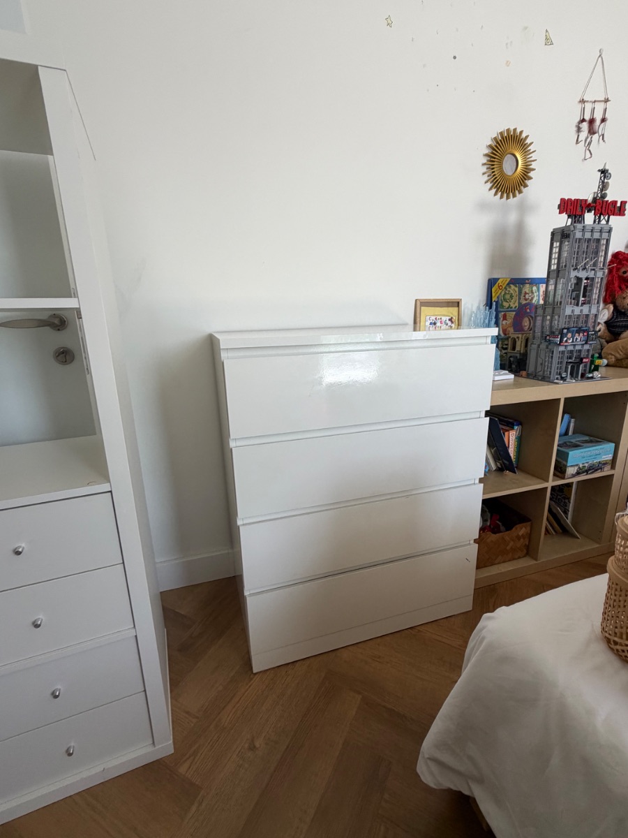 IKEA 4 drawer dresser photo 2