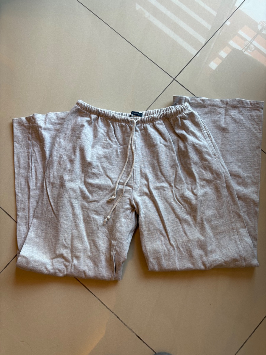 Brandy Melville grey marl drawstring straight leg joggers with pockets photo 2