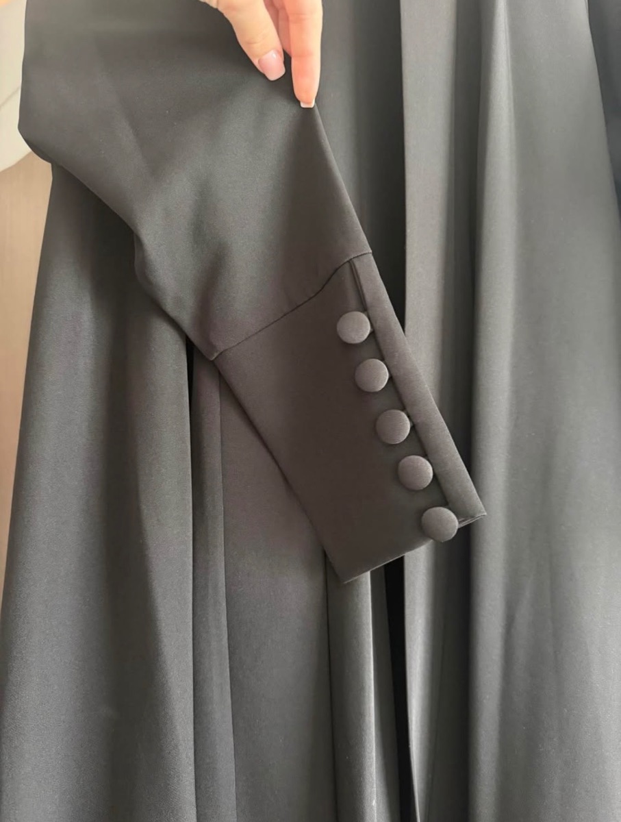 Classy LAHA abaya photo 3