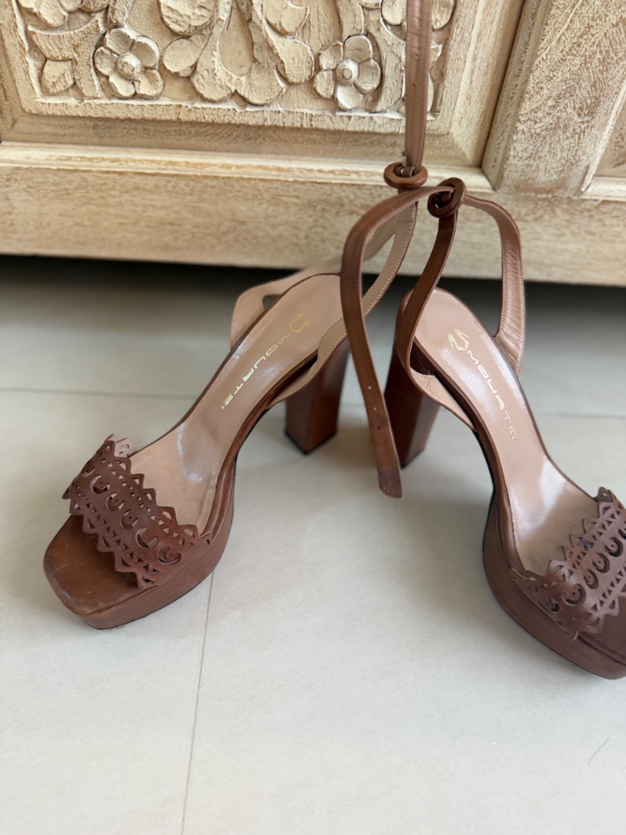 Moutz Tan High heels photo 2