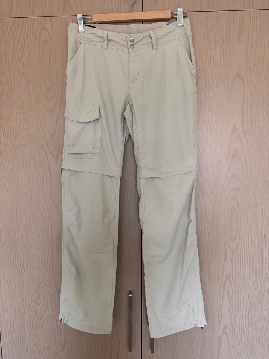 Columbia detachable-leg beige cargo pants