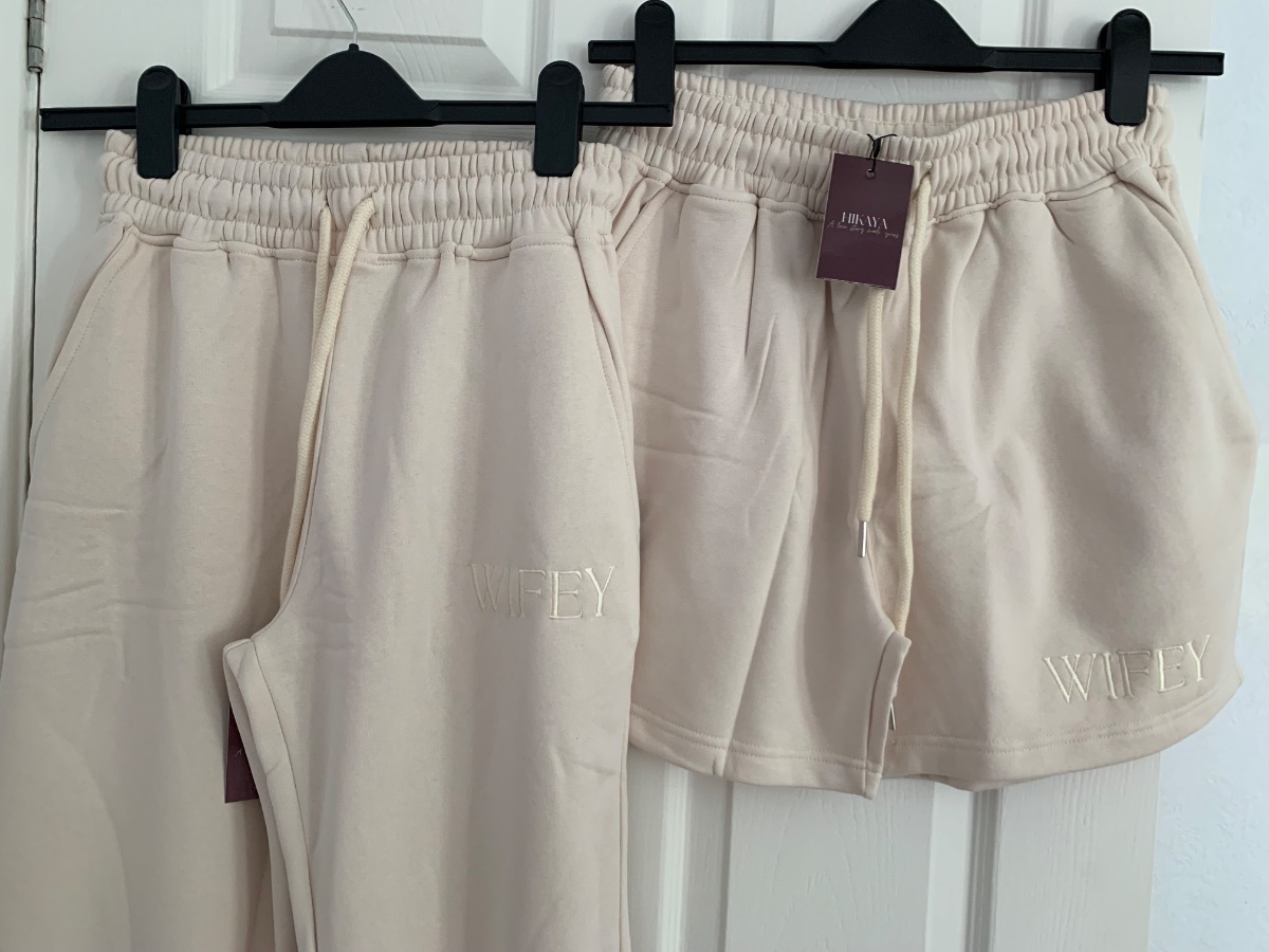 Hikaya Wifey wide legged joggers photo 3