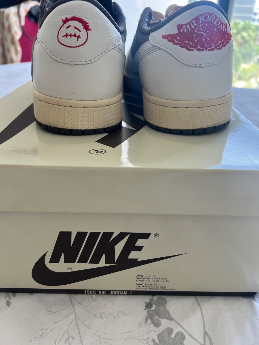 Nike Jordan 1 Low Travis Scott Reverse Mocha photo 3