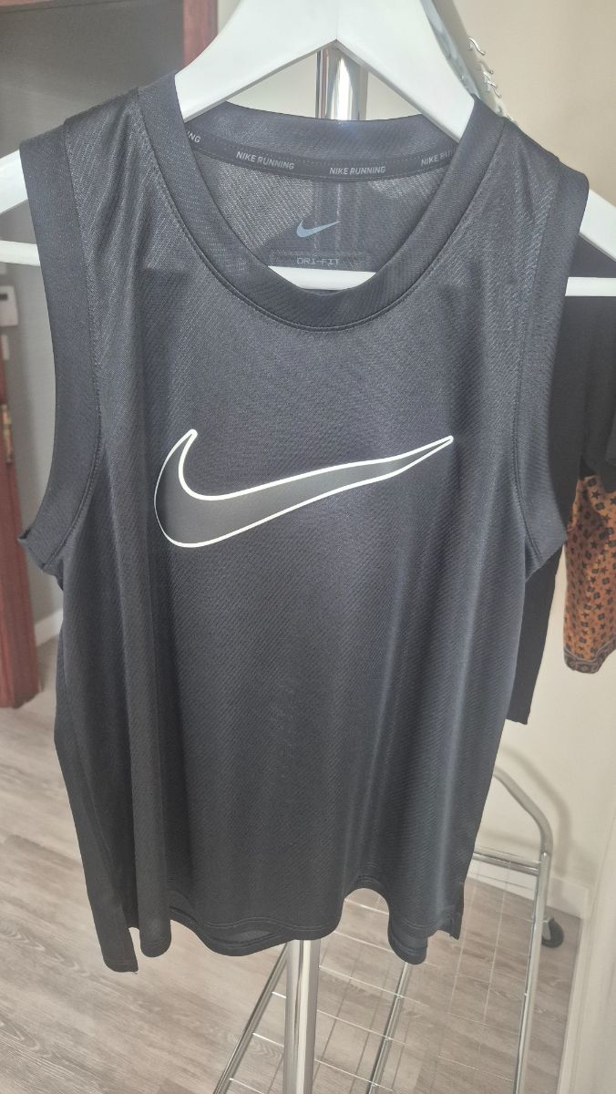Nike tshirt