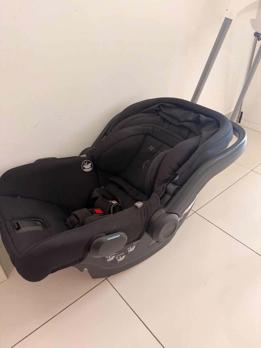 Uppababy Mesa V2 car seat