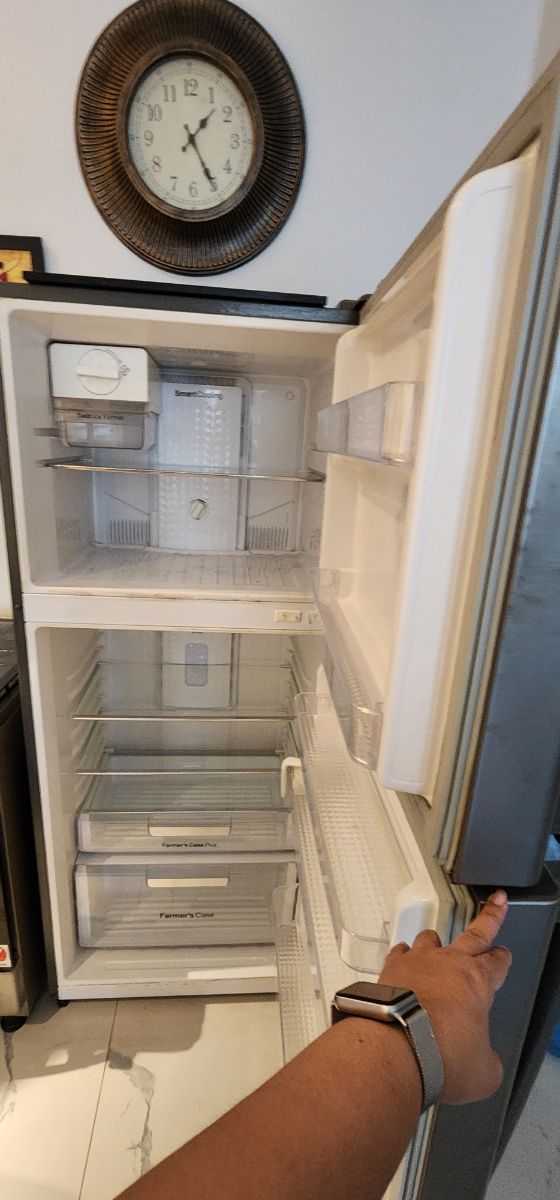 Daewoo FRIDGE USED photo 3