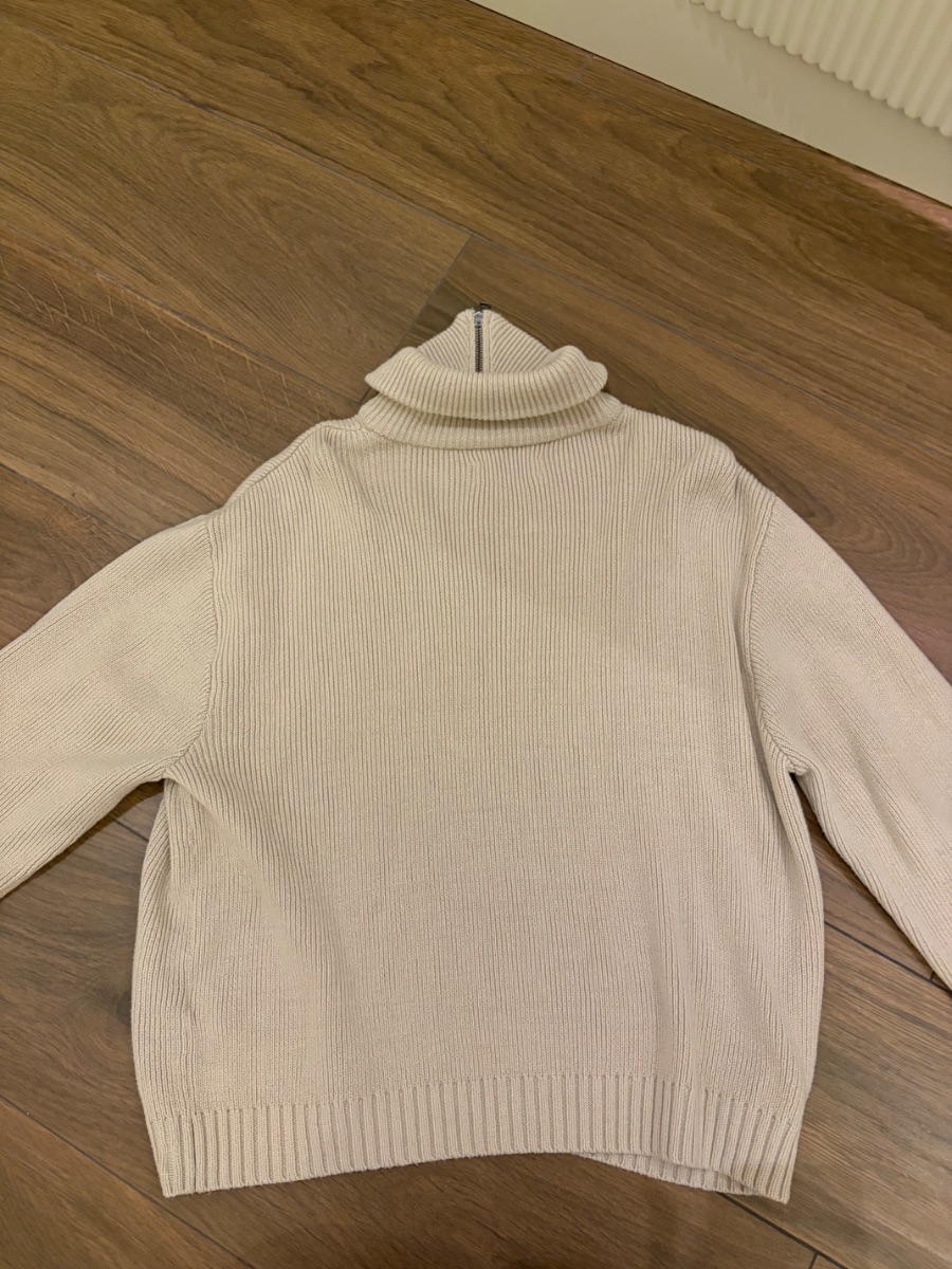 Hollister beige quarter zip photo 2