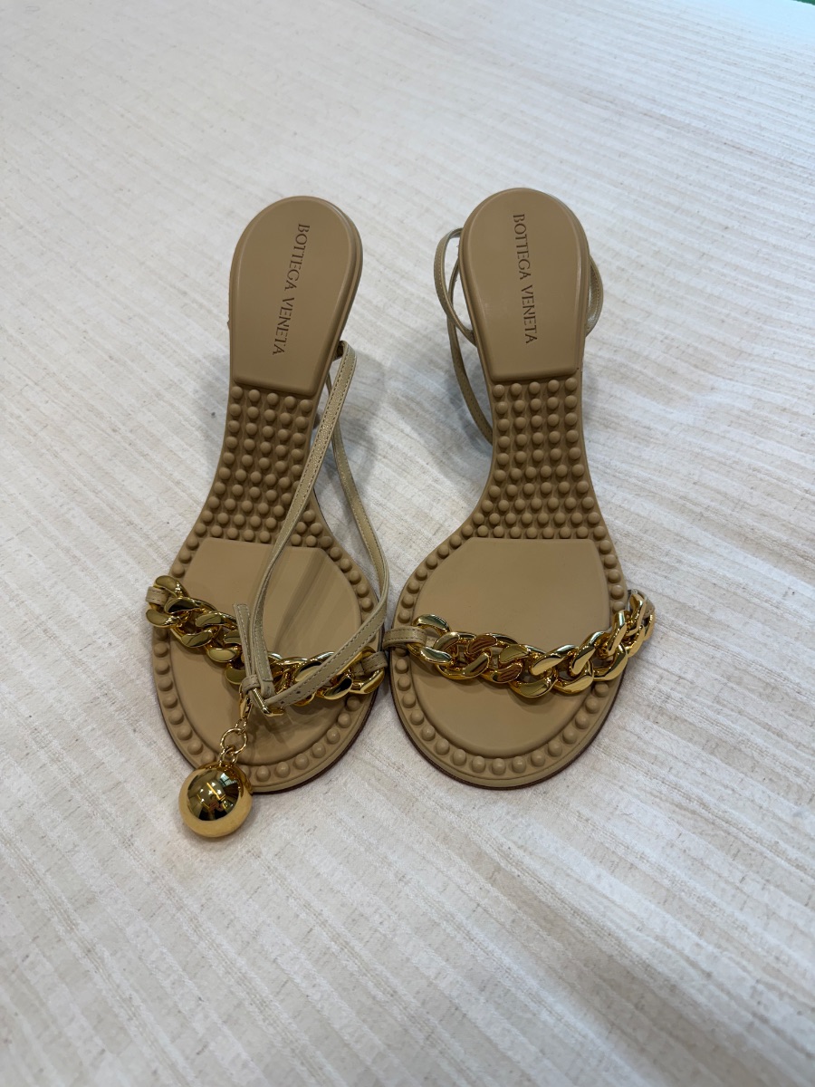 Bottega Veneta Dot heels never worn photo 2