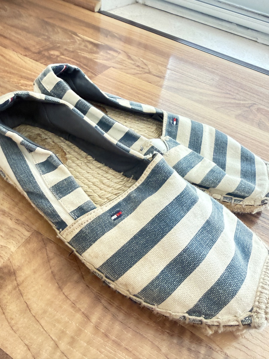 Tommy Hilfiger Shoe photo 2
