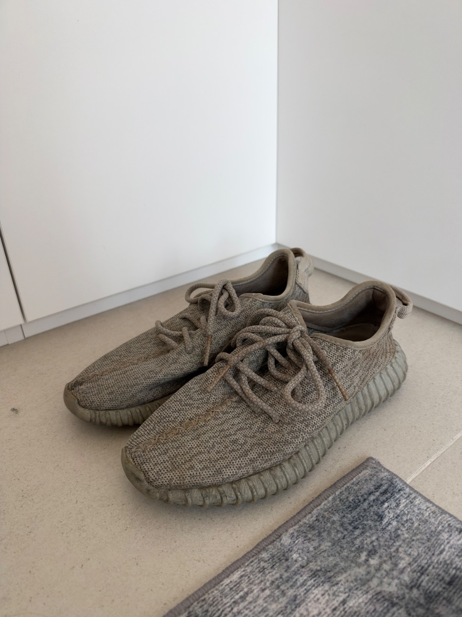 Iconic Yeezy Boost 350 V1 | UK 5.5