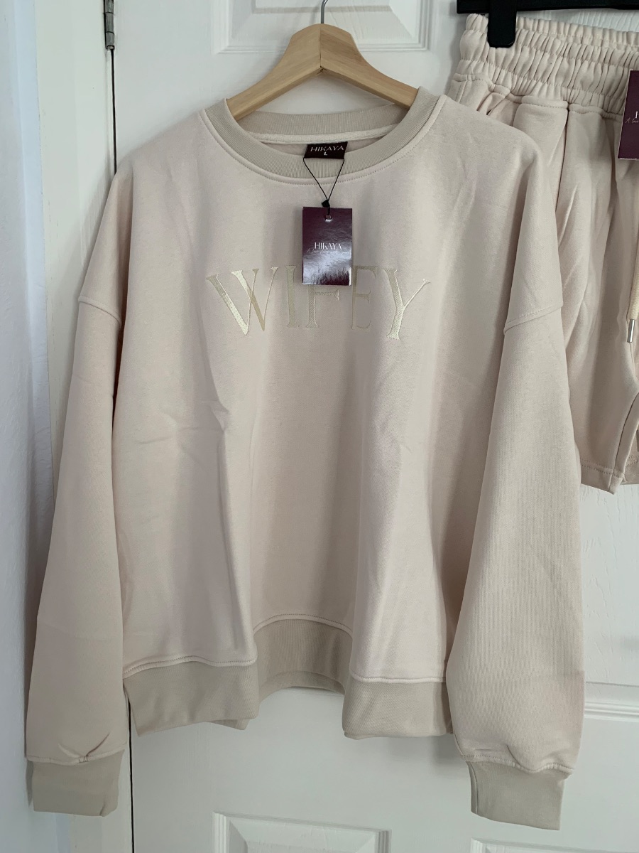 Hikaya Wifey long sleeve sweatshirt photo 3