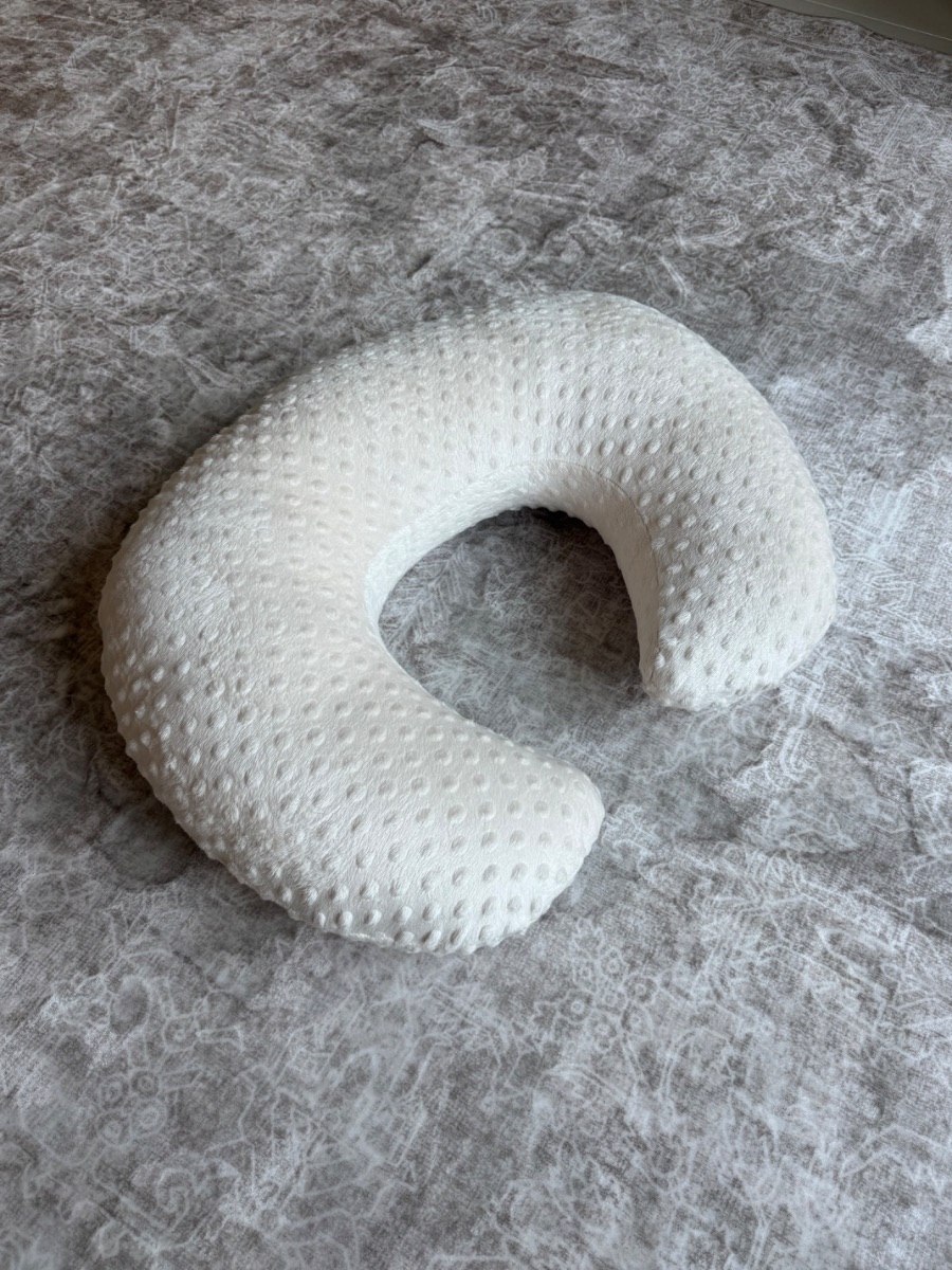 Cozy Breastfeeding pillow