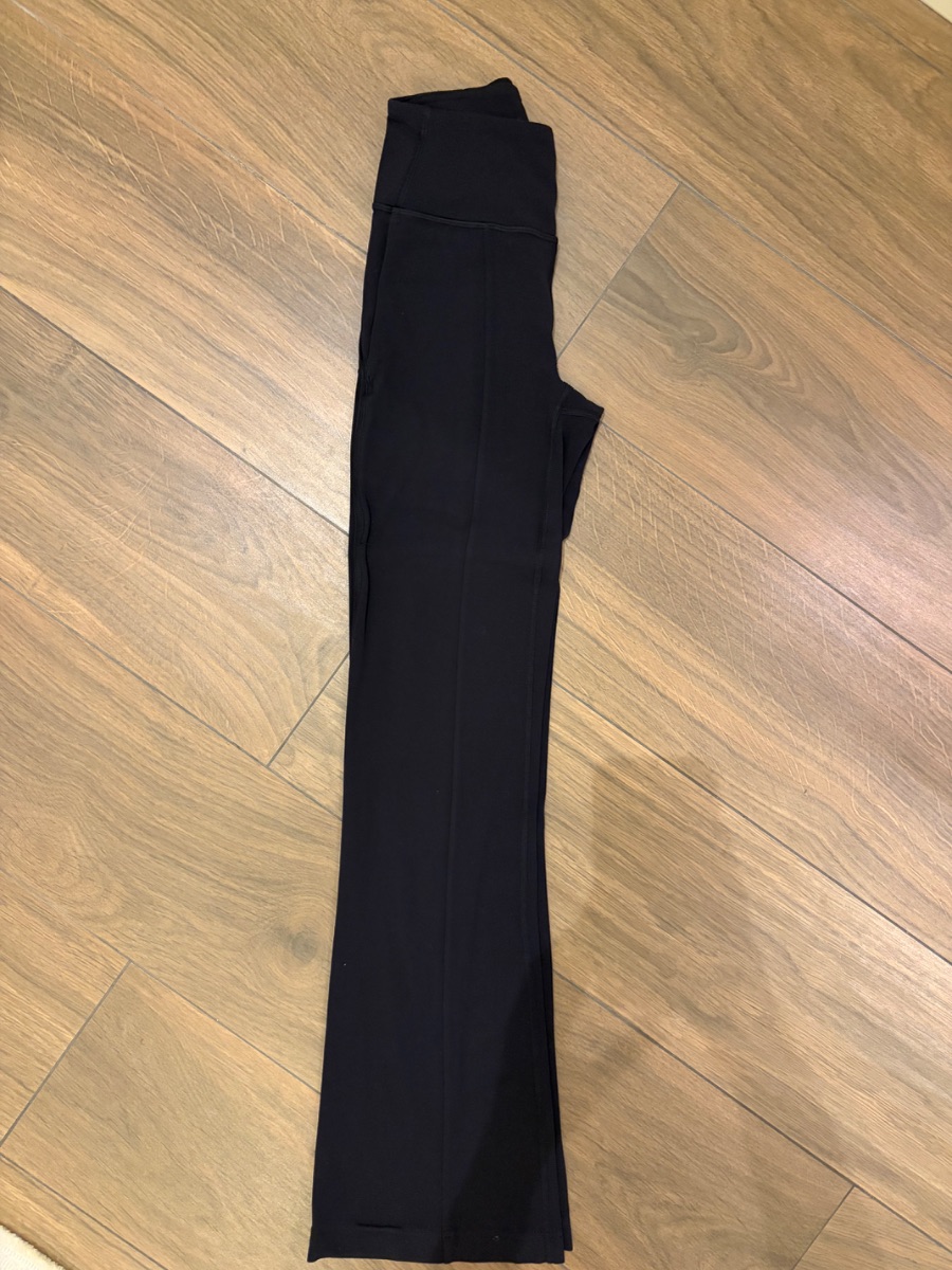 Lululemon black flares with pockets