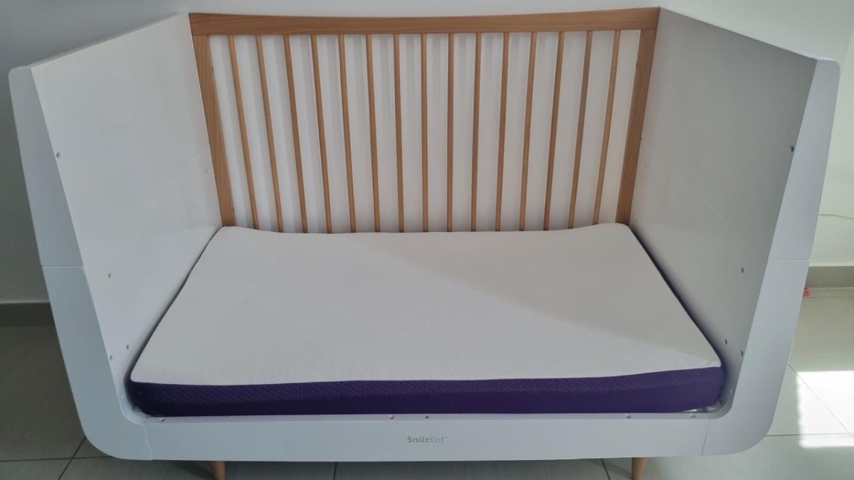 Snuzkot Baby Cot & Toddler bed photo 2