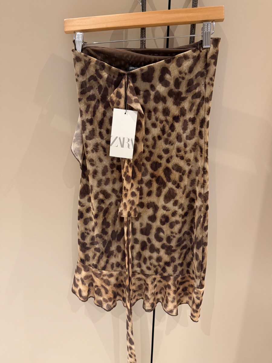 Zara Leopard print dress photo 3