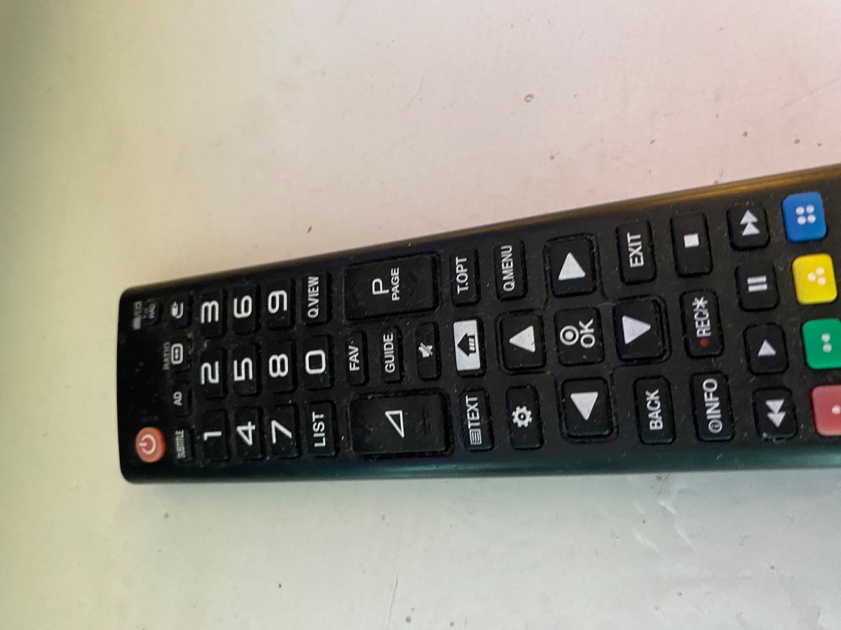 55 inch LG55LV340C television photo 2