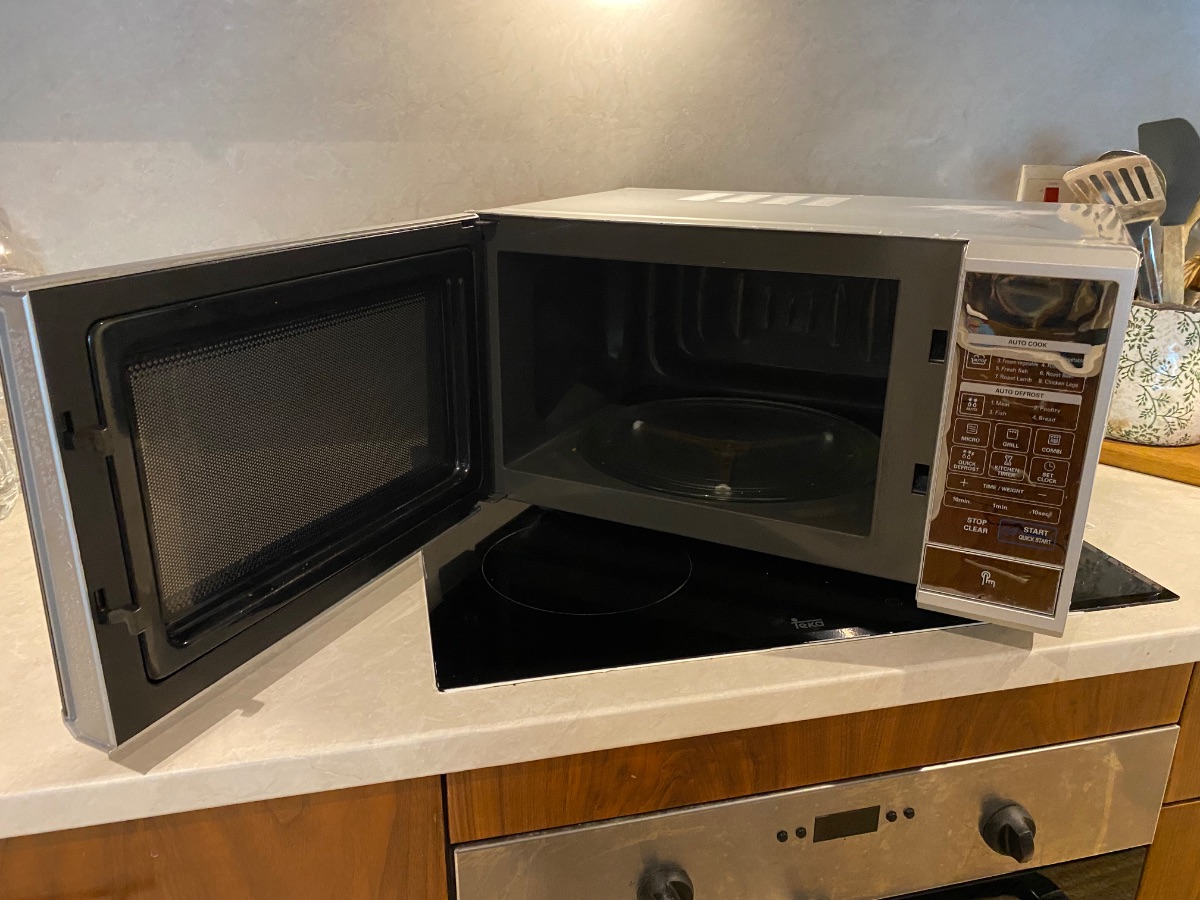 LG Microwave/grill photo 3