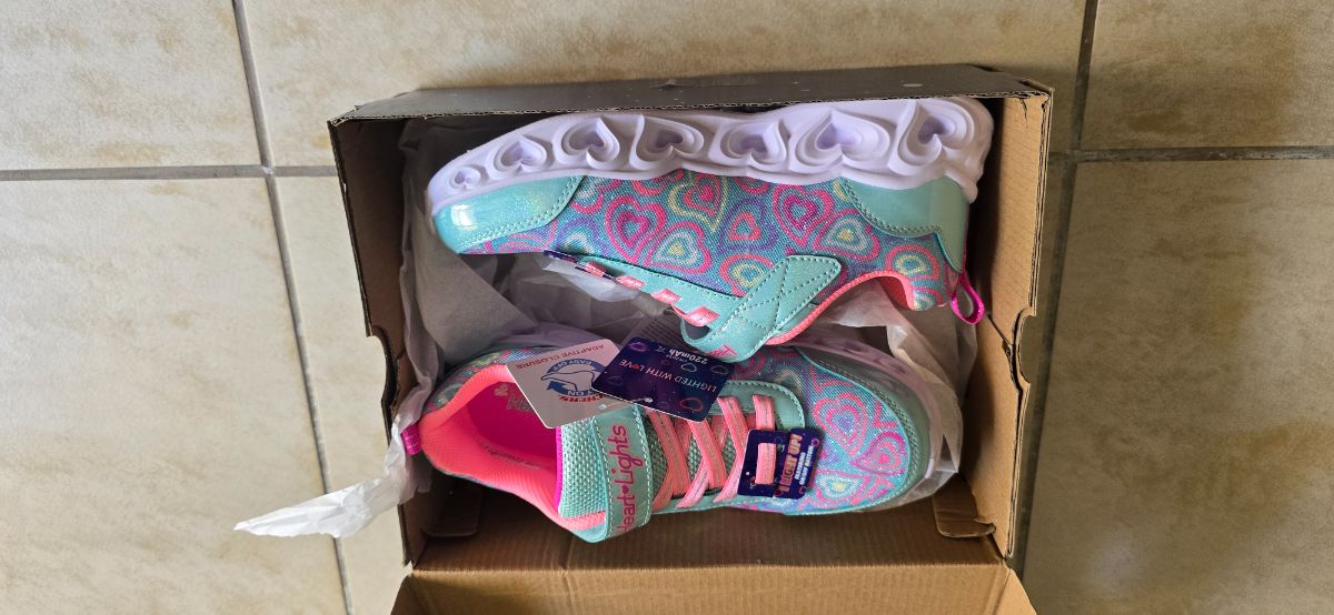 Brand New Heart and Lights Skechers