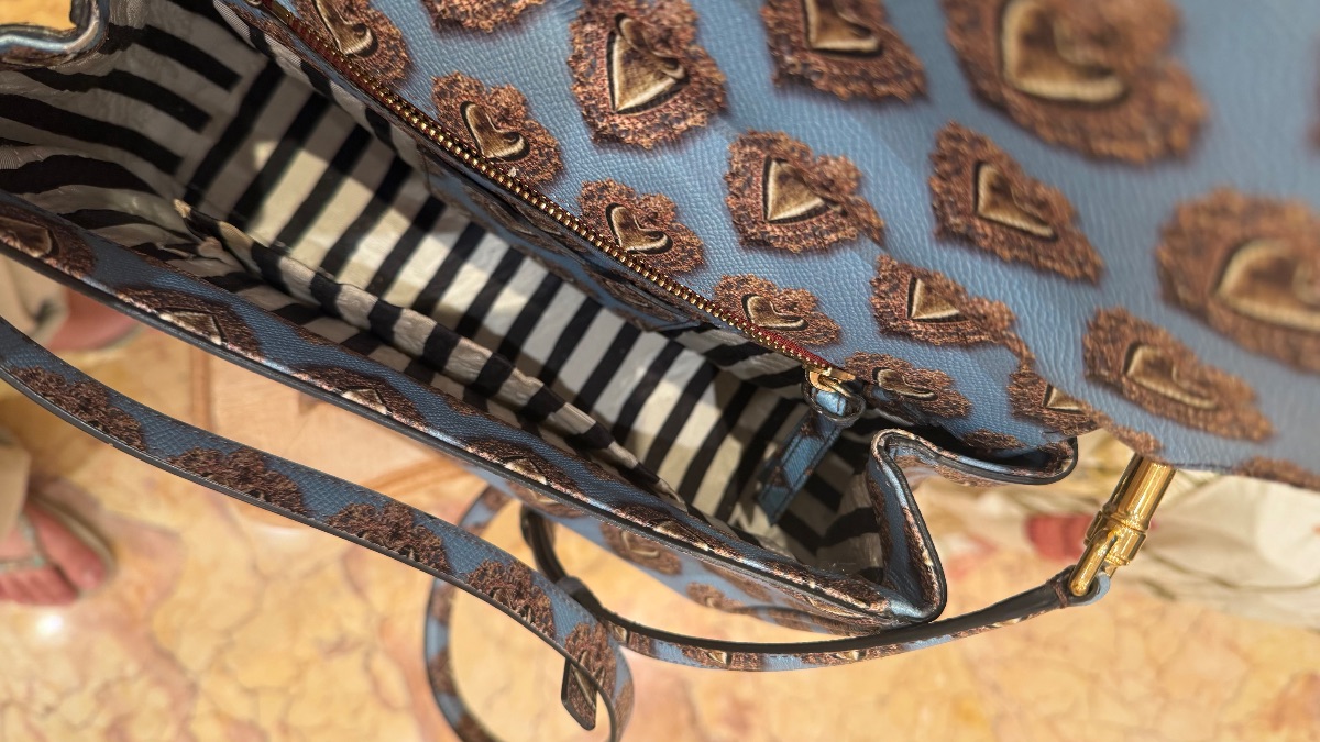 Dolce & Gabbana Heart Print Shoulder Bag photo 3
