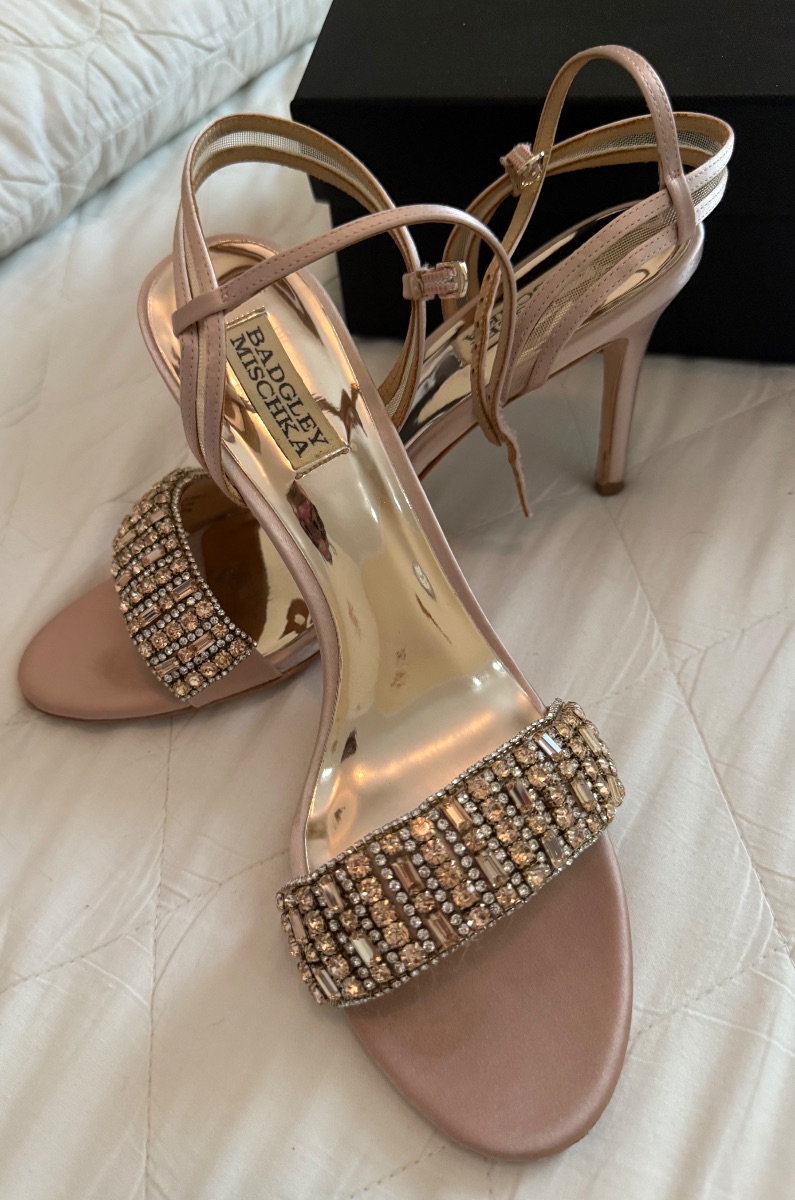 Badgley Mischka blush pink heels size US 9.5/ roughly EU 40