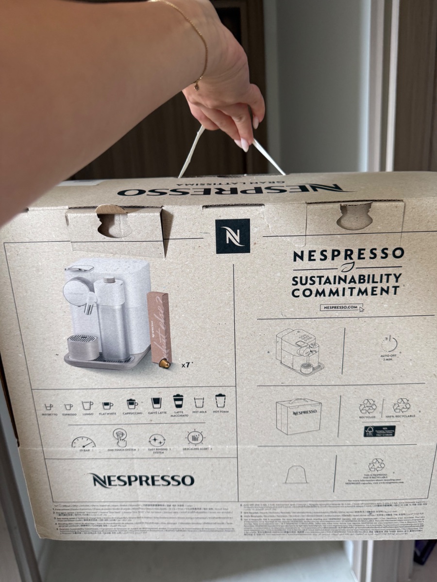Nespresso Gran Lattissima Coffee Machine photo 3