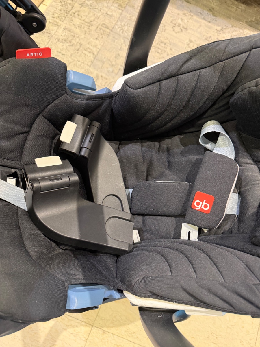 Stroller + car seat photo 2