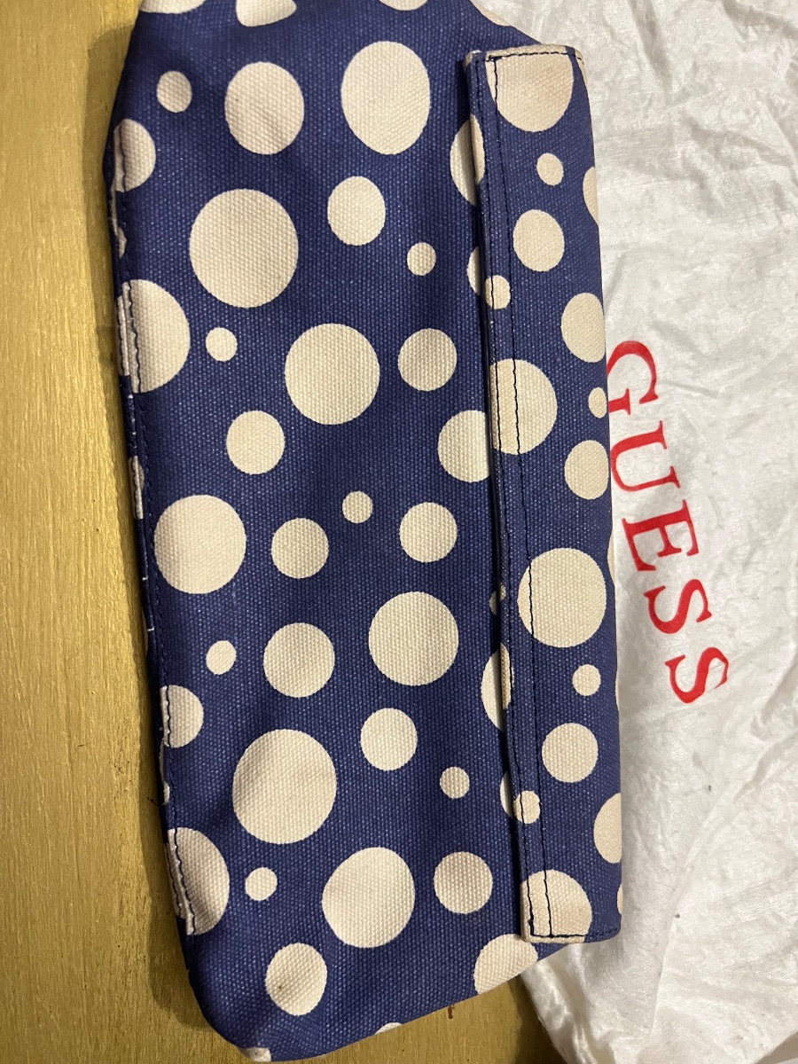 Guess Clutch photo 2
