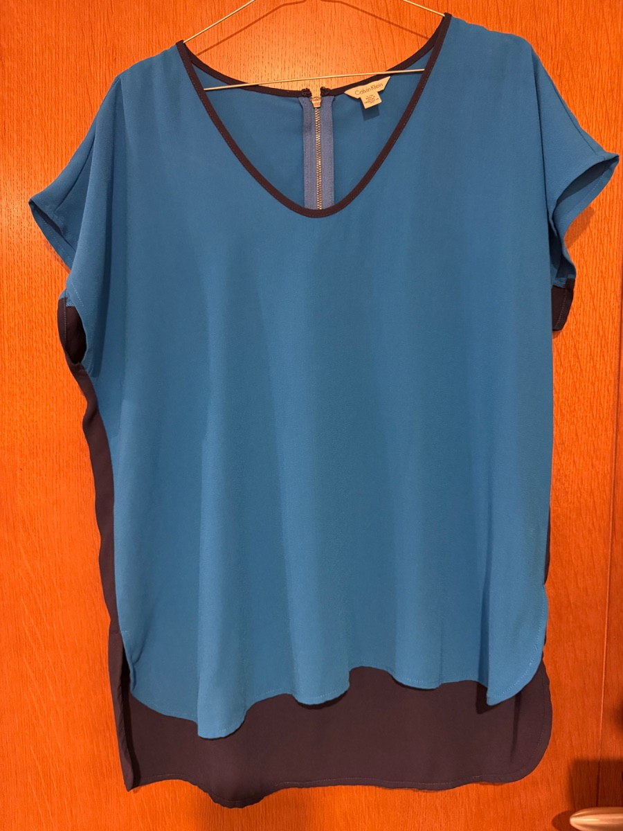 Calvin Klein Blue and Navy Top