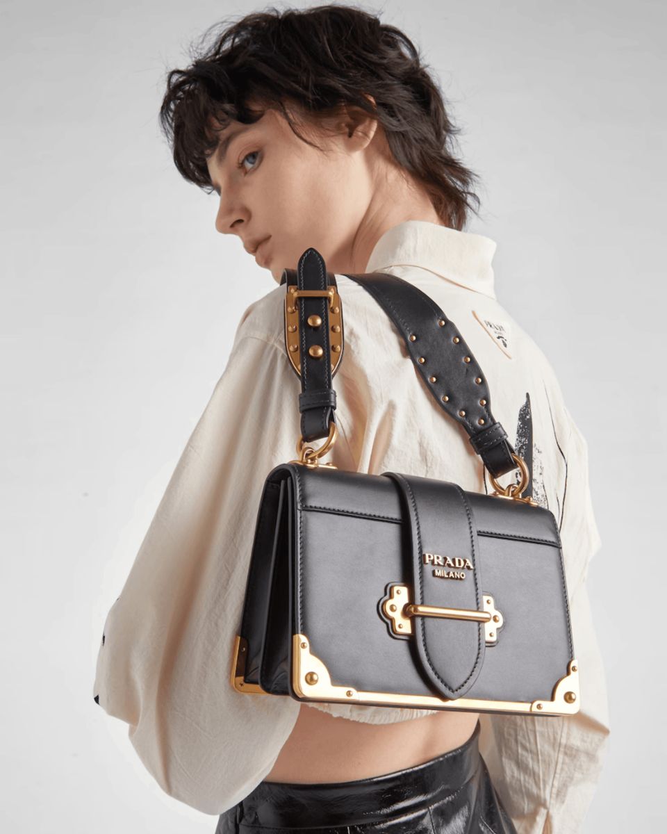 Prada bag photo 2