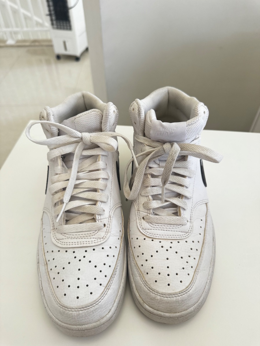 Nike shoes photo 2