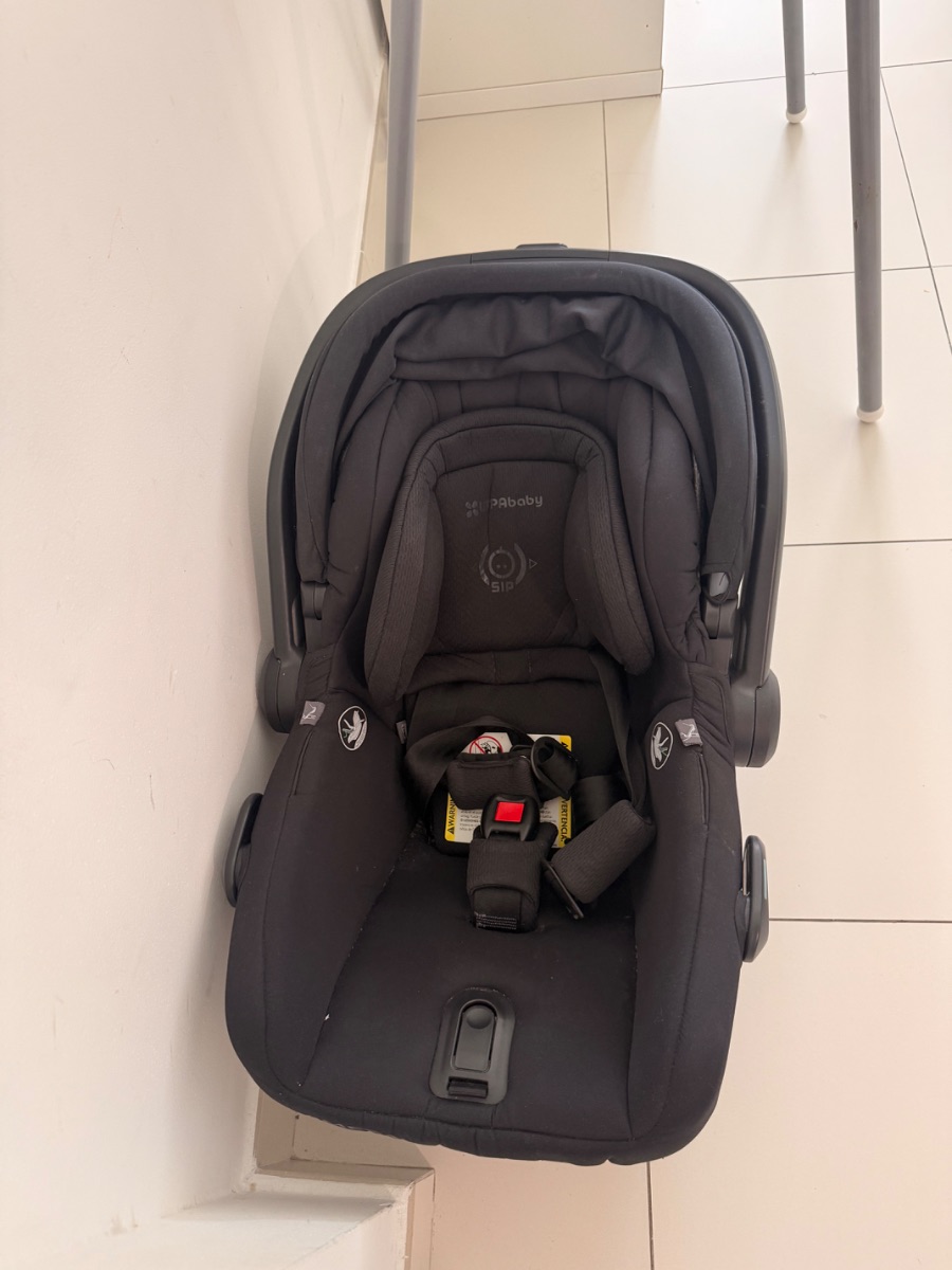 Uppababy Mesa V2 car seat photo 2