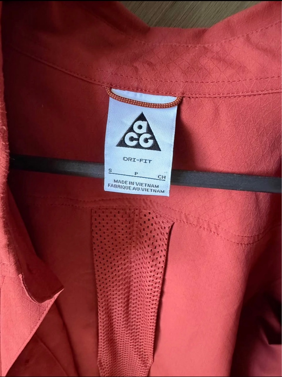 Nike ACG Shirt photo 3