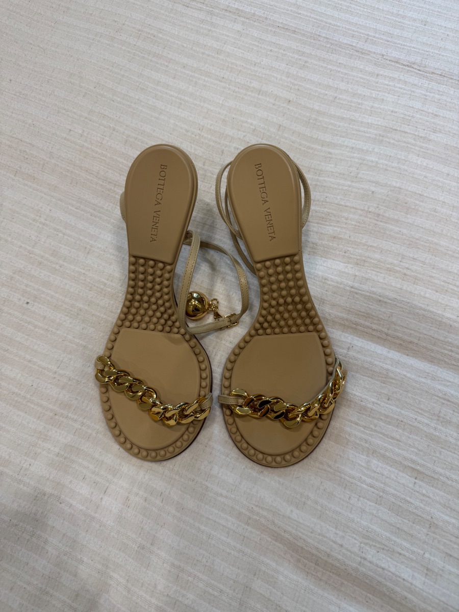 Bottega Veneta Dot heels never worn