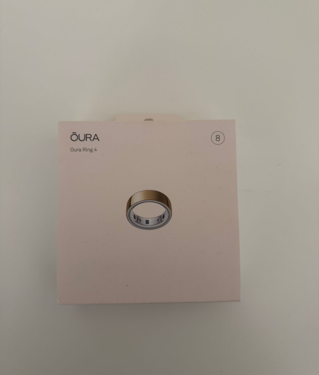 Oura Ring 4 Gold Size 8