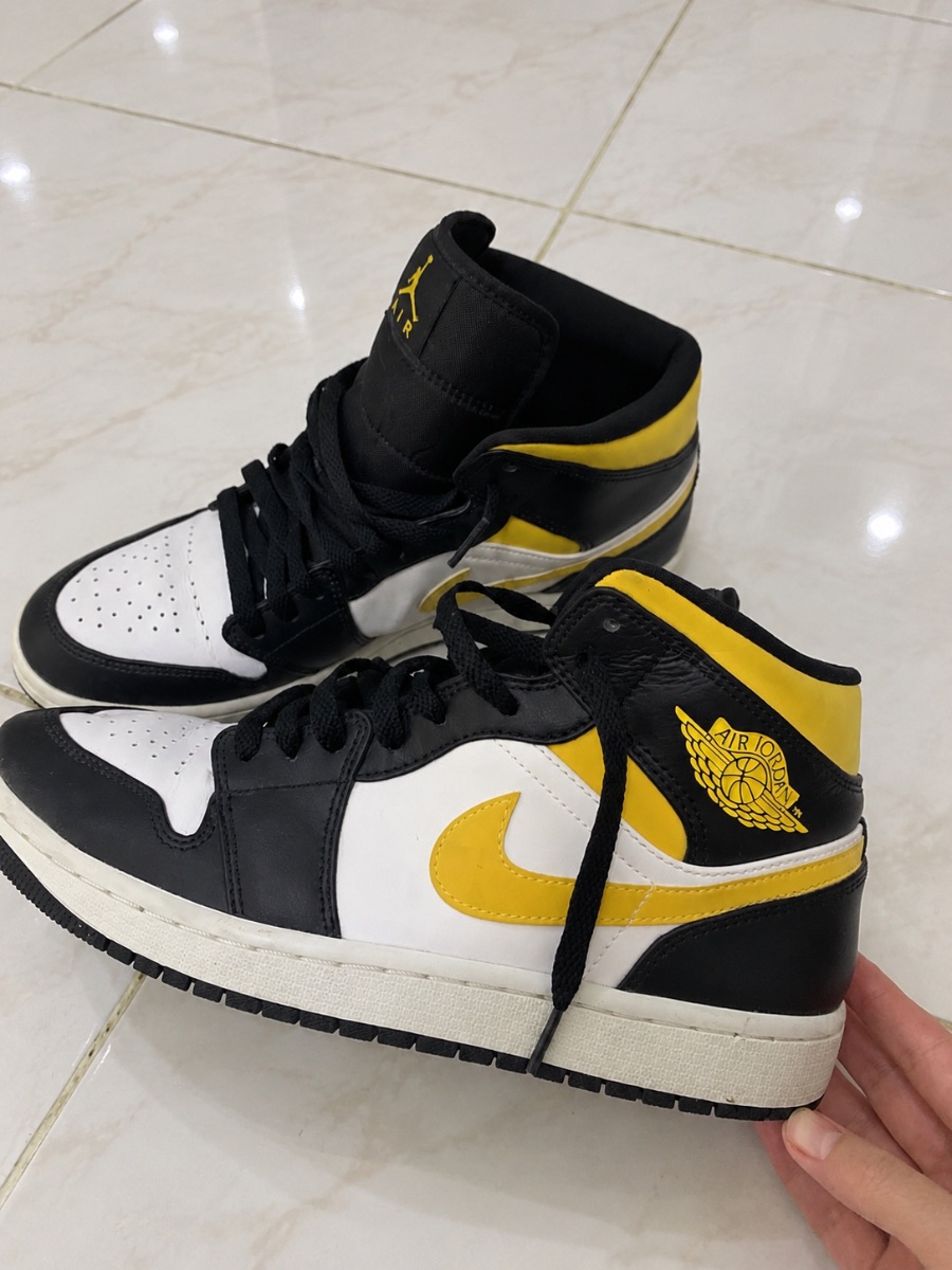 Nike Jordan Title: Air Jordan 1 Mid Yellow Ochre — Used