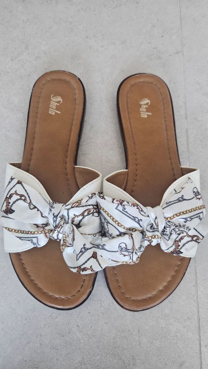 Shein Bundle 3 x pairs of sandals photo 3