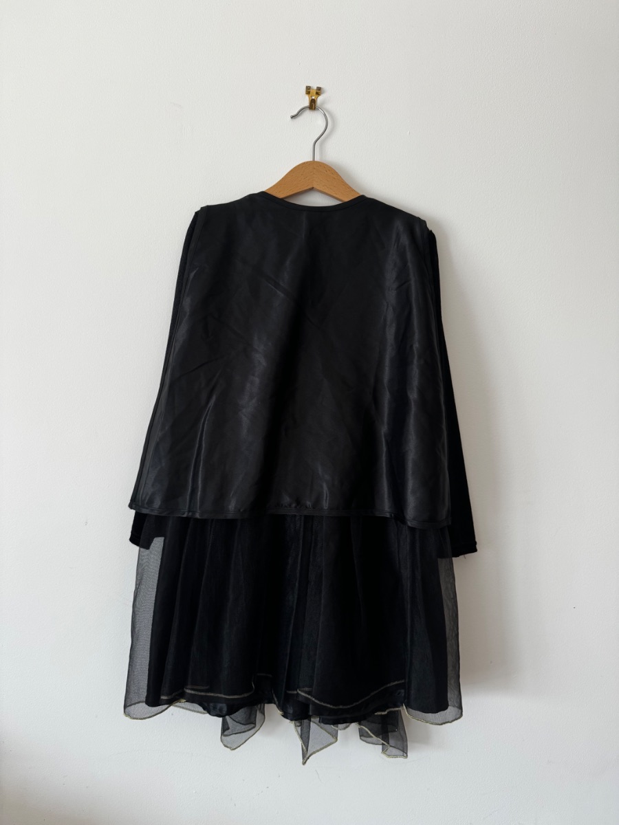 Tui Bat Girl Dress and Cape: Age 7-8 yrs photo 2